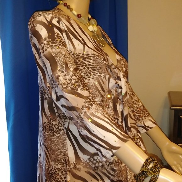 Top - Picture 3 of 7